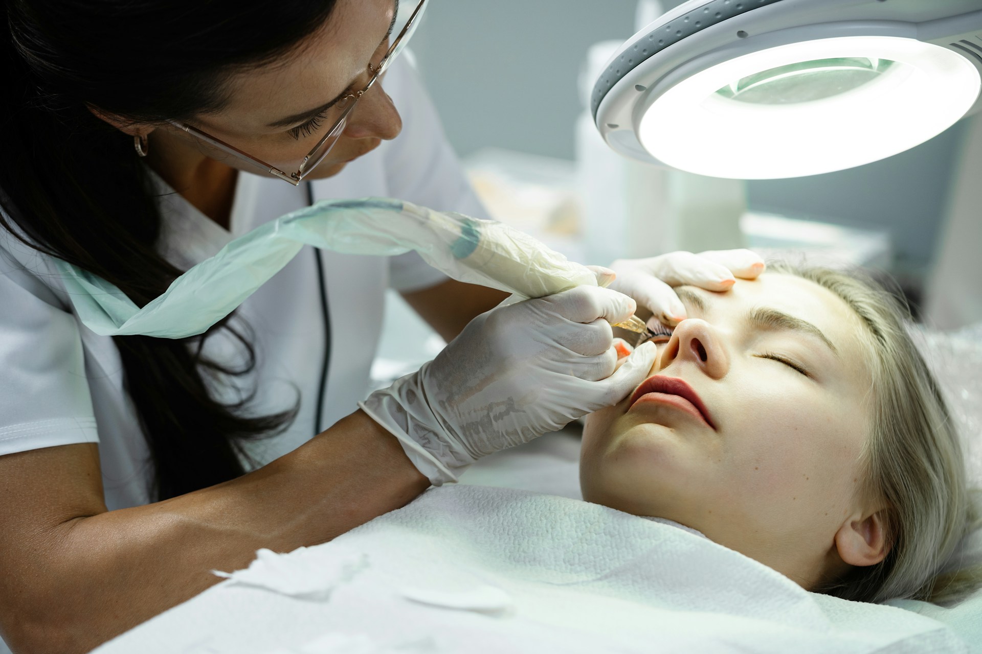 Opération laser des yeux : indications et précautions